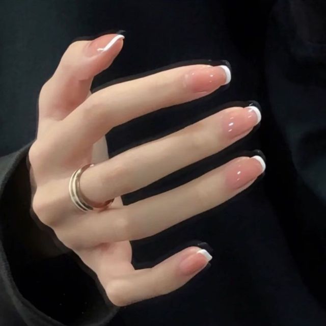 Charming Pink Flame Short Ballet Wearable Fake Nails press on Square Head Full Cover Detachable Finished Fingernails